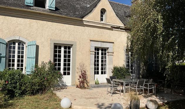 Chambre D'Hote 1787 : Les Terrasses Des Pyrenees Laloubere Exterior photo