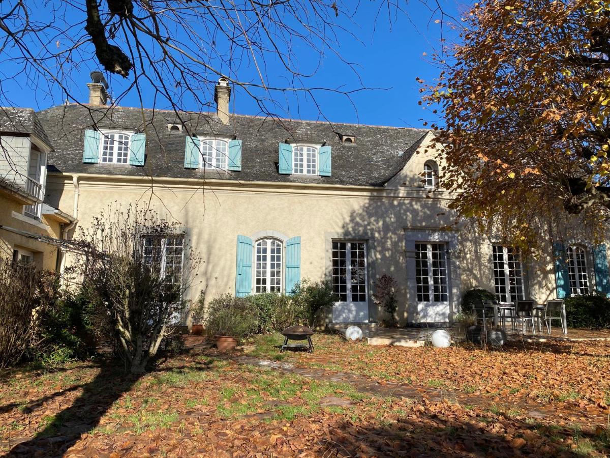 Chambre D'Hote 1787 : Les Terrasses Des Pyrenees Laloubere Exterior photo